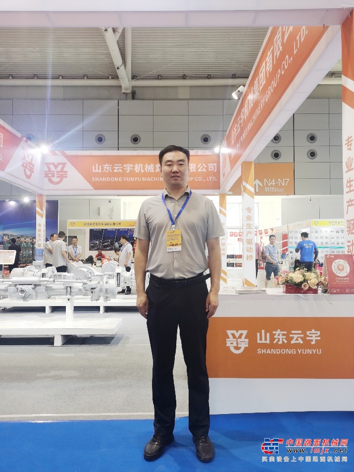 展示硬實(shí)力 云宇車橋盛裝亮相2024濟(jì)南國(guó)際工程機(jī)械暨裝備制造業(yè)產(chǎn)業(yè)鏈博覽會(huì)